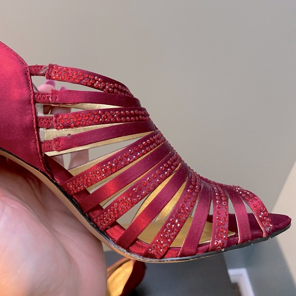 Nine West Red Satin and Rhinestone Evening Heels 🌹 - Picture 4 of 10